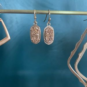 Kendra Scott Lee earrings in rose gold drusy